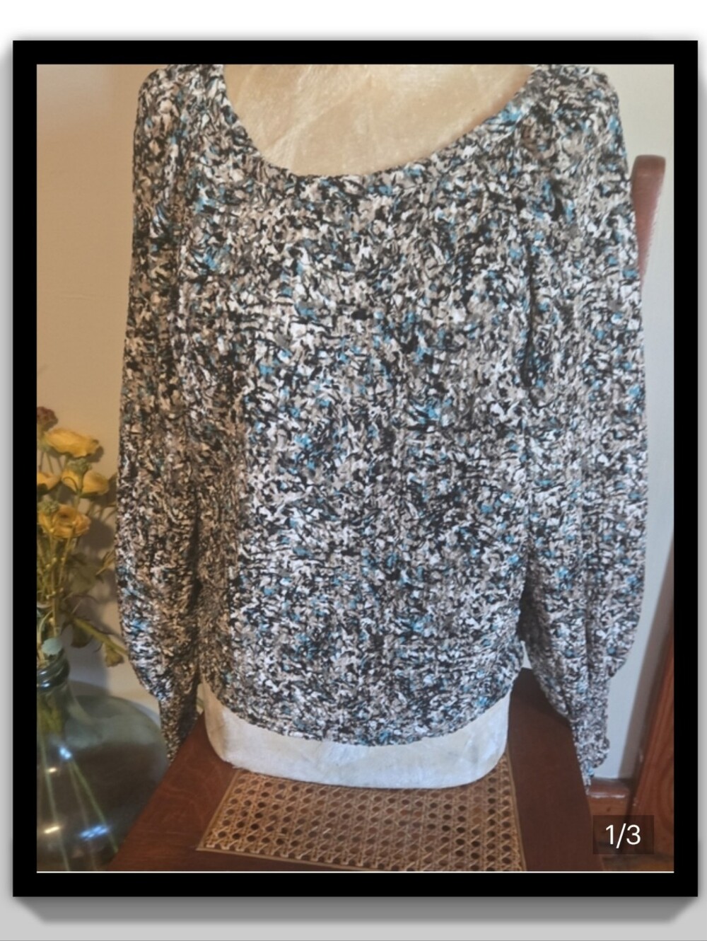 LOFT Scoop Neck Pullover in Black, White & Teal Size Medium